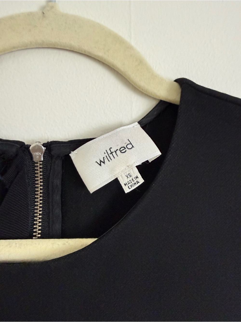 Wilfred Sleeveless Shift Dress Black Size XS Aritzia #52911 - Picture 2 of 5